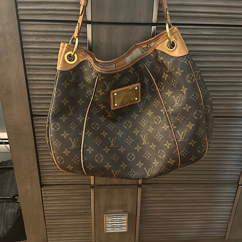 Authentic Louis Vuitton Monogram Galleria PM Handbag….REDUCED PRICE!